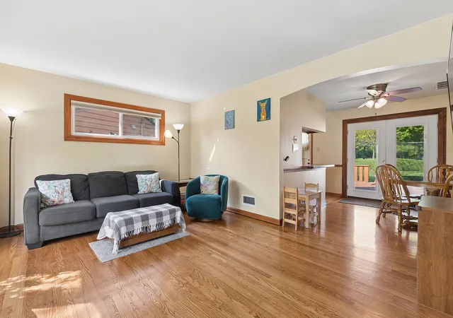 Photo 4 of Single family home for sale at 18646 Golfview Ave, Homewood, IL 60430 | MLS# 12721607 | Listing updated on 2026-09-09