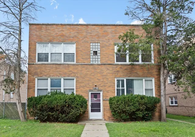 Photo 1 of Condo for sale at 8920 Lamon Ave #2B, Skokie, IL 60077 | MLS# 12721654 | Listing updated on 2026-09-27