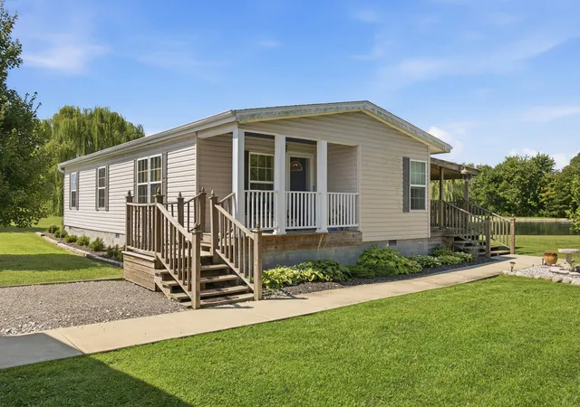 Photo 1 of Single family home for sale at 871 Sorento Ave, Donnellson, IL 62019 | MLS# 12721720 | Listing updated on 2026-09-07