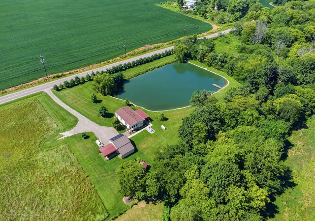 Photo 3 of Single family home for sale at 871 Sorento Ave, Donnellson, IL 62019 | MLS# 12721720 | Listing updated on 2026-09-07