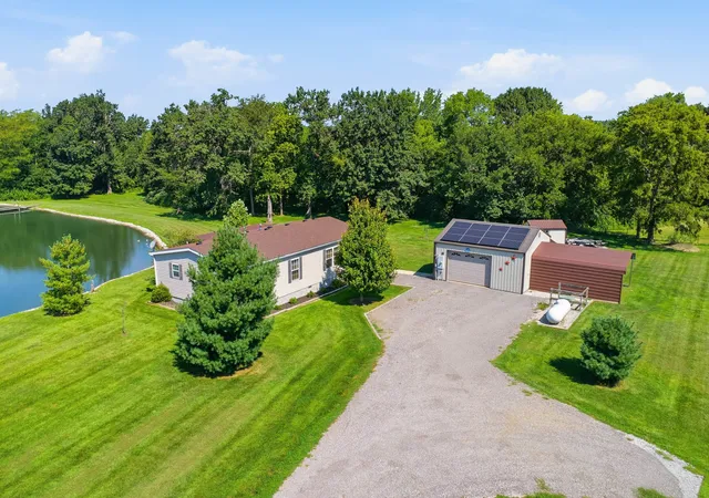 Photo 4 of Single family home for sale at 871 Sorento Ave, Donnellson, IL 62019 | MLS# 12721720 | Listing updated on 2026-09-07