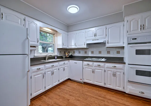 Photo 2 of Single family home for sale at 7114 Hudson St, Darien, IL 60561 | MLS# 12721791 | Listing updated on 2026-10-29