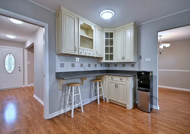 Photo 4 of Single family home for sale at 7114 Hudson St, Darien, IL 60561 | MLS# 12721791 | Listing updated on 2026-10-29