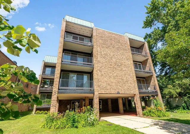 Photo 1 of Sale Pending at 4136 N California Ave #201, Chicago, IL 60618 | MLS# 12721796 | Listing updated on 2026-09-14