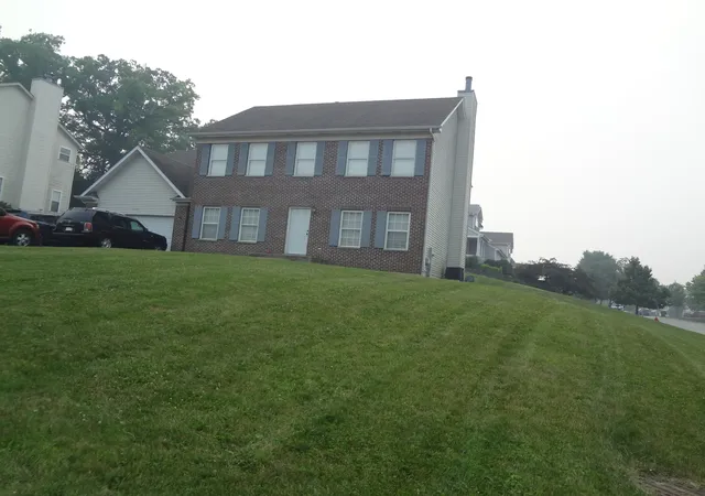 Photo 1 of Single family home for sale at 1035 Deer Crk Rd, Carpentersville, IL 60110 | MLS# 12721810 | Listing updated on 2026-09-16