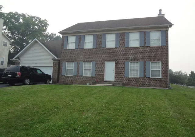 Photo 2 of Single family home for sale at 1035 Deer Crk Rd, Carpentersville, IL 60110 | MLS# 12721810 | Listing updated on 2026-09-16