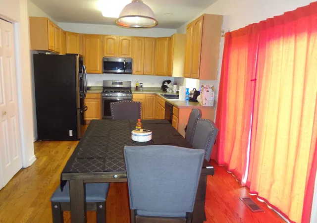 Photo 4 of Single family home for sale at 1035 Deer Crk Rd, Carpentersville, IL 60110 | MLS# 12721810 | Listing updated on 2026-09-16