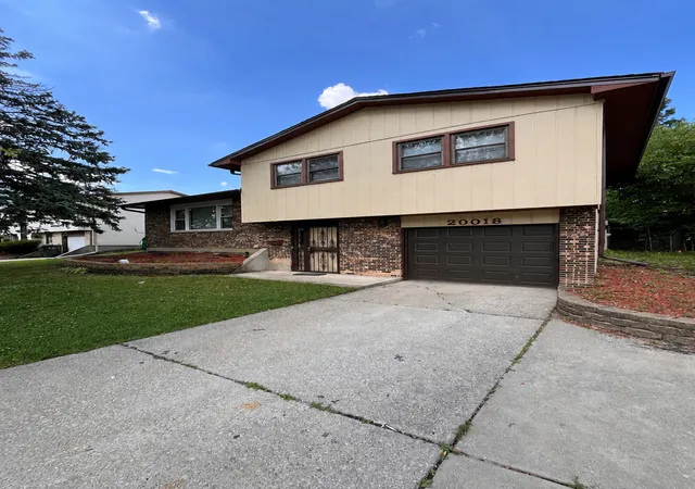 Photo 2 of Single family home for sale at 20018 Lakewood Ave, Lynwood, IL 60411 | MLS# 12721820 | Listing updated on 2026-10-07