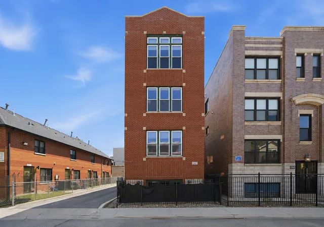 Photo 1 of Condo for sale at 1267 N Honore St #3, Chicago, IL 60622 | MLS# 12721821 | Listing updated on 2026-09-04