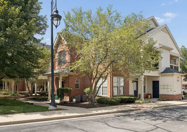 Photo 1 of Condo for sale at 1032 Swift Rd #1B, Glen Ellyn, IL 60137 | MLS# 12721867 | Listing updated on 2026-09-04