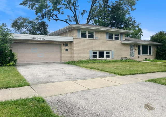 Photo 1 of Single family home for sale at 865 E 165th Street, South Holland, IL 60473 | MLS# 12721877 | Listing updated on 2026-09-23