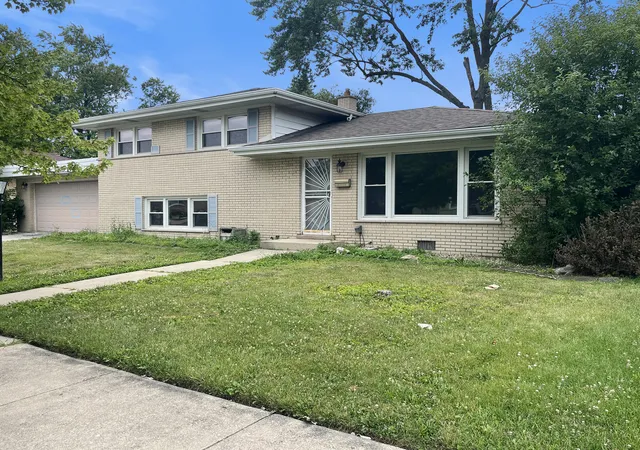 Photo 2 of Single family home for sale at 865 E 165th Street, South Holland, IL 60473 | MLS# 12721877 | Listing updated on 2026-09-23