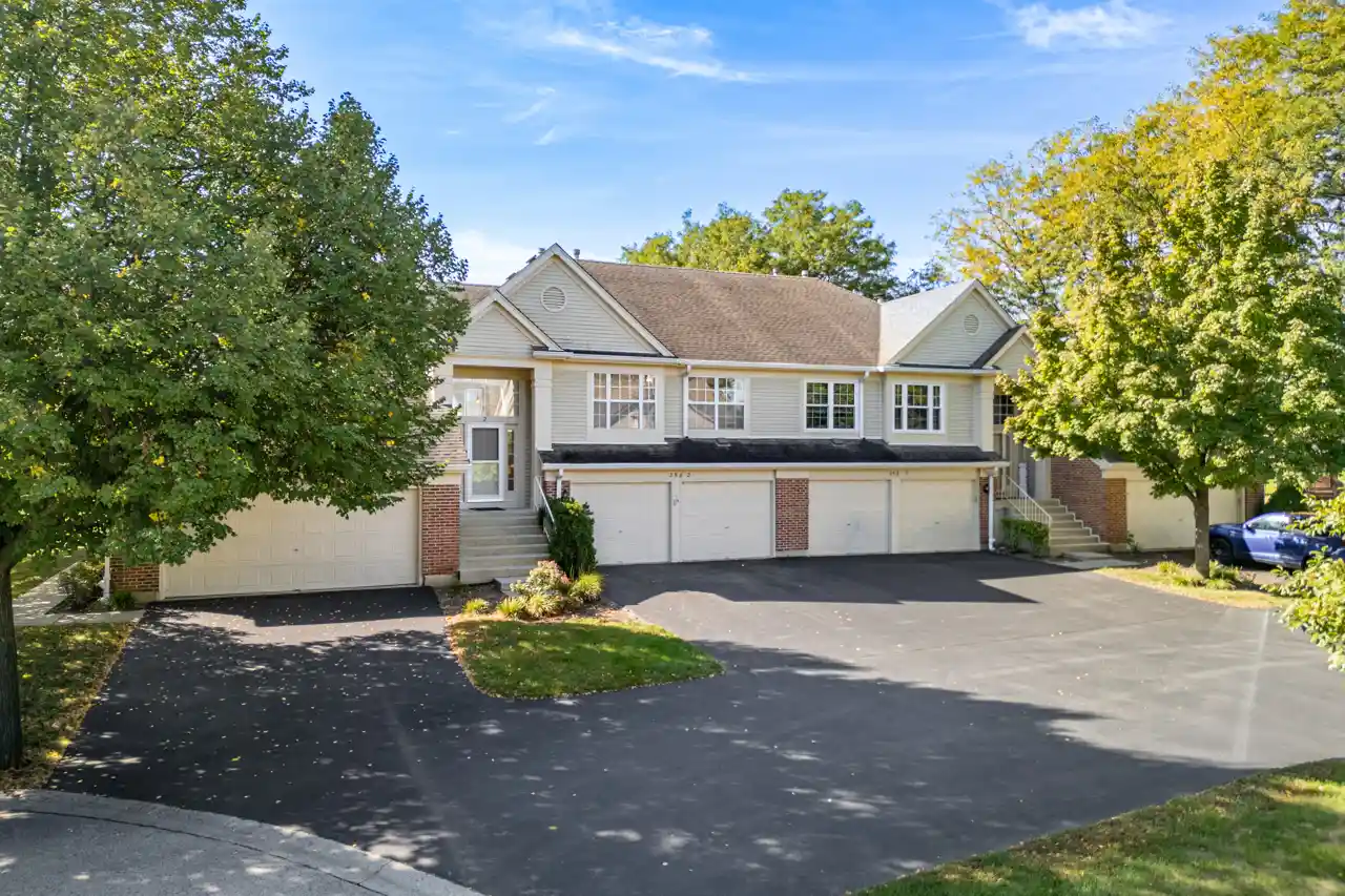 Listing Photo 36 - Condo for sale in 358 Ashford Cir located at 358 Ashford Cir, Bartlett, IL 60103 - Unit 358 Ashford Cir