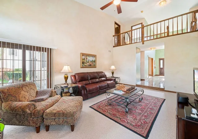 Photo 3 of Single family home for sale at 1131 Prairie Dr, Algonquin, IL 60102 | MLS# 12721931 | Listing updated on 2026-09-12