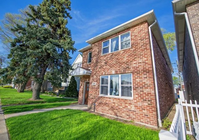 Photo 3 of Single family home for sale at 105 N 12th Avenue, Melrose Park, IL 60160 | MLS# 12721956 | Listing updated on 2026-08-07