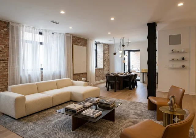 Photo 3 of Condo for sale at 1356 W Chestnut St #203, Chicago, IL 60642 | MLS# 12721971 | Listing updated on 2026-09-12