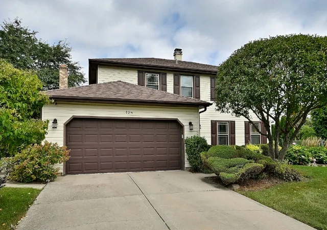 Photo 1 of Single family home for sale at 128 Hunter's Cir, Schaumburg, IL 60193 | MLS# 12721980 | Listing updated on 2026-09-28