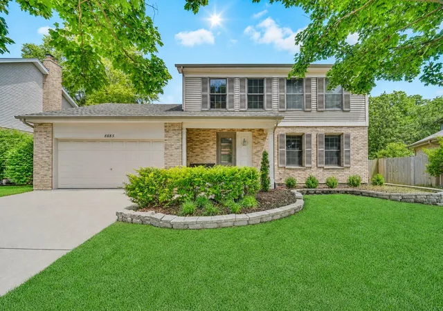 Photo 2 of Single family home for sale at 8885 Dryden St, Woodridge, IL 60517 | MLS# 12721988 | Listing updated on 2026-08-15