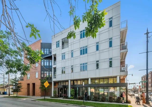 Photo 1 of Condo for sale at 4770 N Manor Ave #304, Chicago, IL 60625 | MLS# 12722019 | Listing updated on 2026-09-17