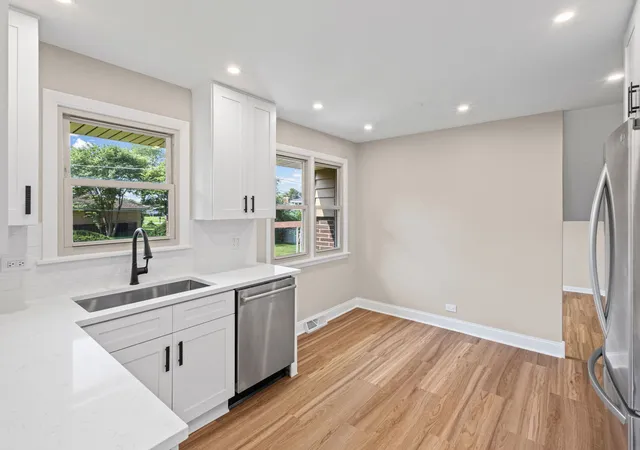 Photo 4 of Single family home for sale at 6111 W 128th Street, Palos Heights, IL 60463 | MLS# 12722020 | Listing updated on 2026-09-15