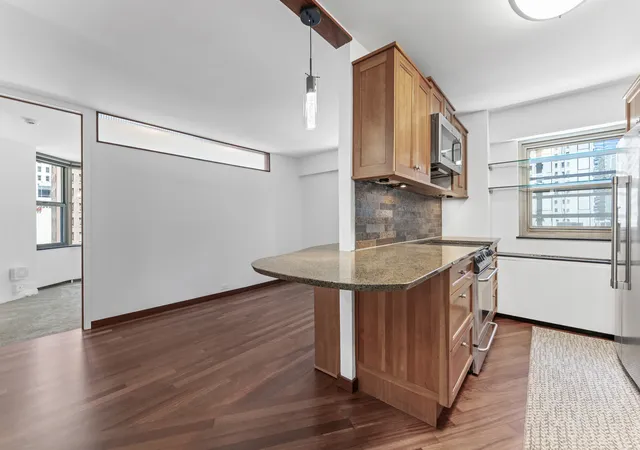 Listing Photo 3 - Condo for sale in building located at 535 N Michigan Ave, Chicago, IL 60611 - Unit #909