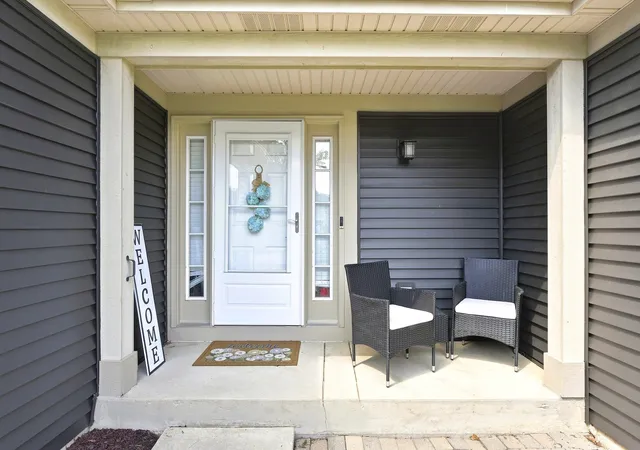 Photo 3 of Single family home for sale at 1703 Waterman Ct, Plainfield, IL 60586 | MLS# 12722034 | Listing updated on 2026-08-16