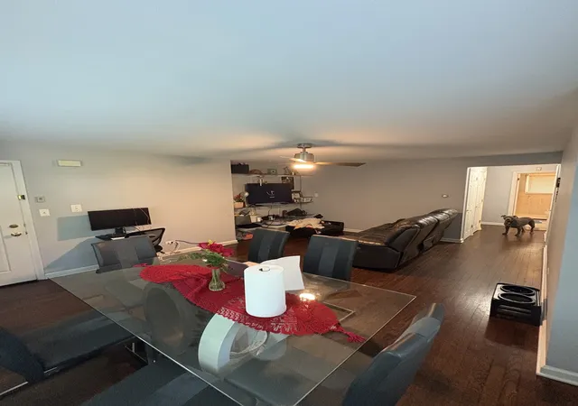 Photo 4 of Condominium at 7070 N Ridge Blvd #1B, Chicago, IL 60645 | MLS# 12722054 |  | Sold on 2026-10-08
