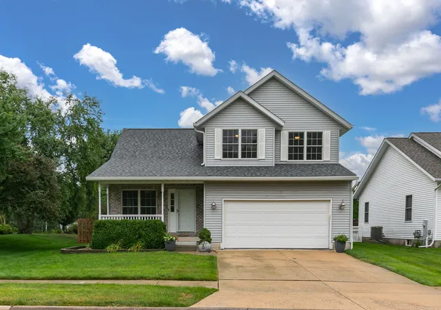 1st image of 910 25th Avenue Ct, Silvis, IL 61282 | MLS# 12722095