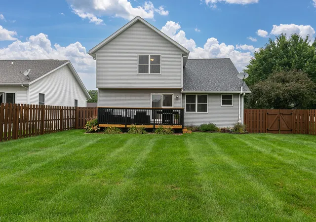 2nd image of 910 25th Avenue Ct, Silvis, IL 61282 | MLS# 12722095