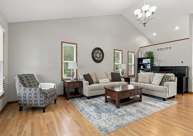 5th image of 910 25Th Avenue Ct, Silvis, IL 61282 | MLS# 12722095