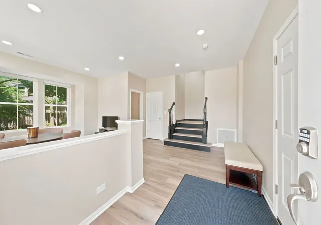 Photo 4 of Townhouse for sale at 2112 S Crambourne Way #6-6, Arlington Heights, IL 60005 | MLS# 12722098 | Listing updated on 2026-09-02