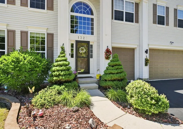 1st image of 1327 Palisades Dr, Bolingbrook, IL 60490 | MLS# 12722102