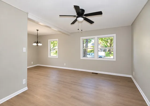 Photo 3 of Single family home for sale at 843 Navajo Dr, Carpentersville, IL 60110 | MLS# 12722113 | Listing updated on 2026-10-05