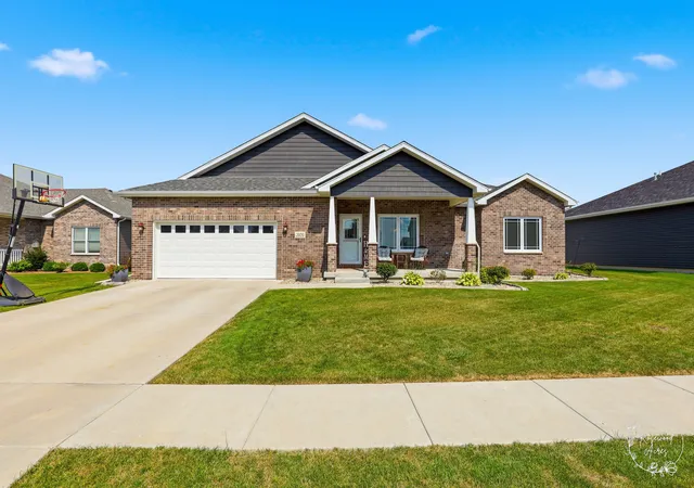2nd image of 2020 Summerfield Ln, Bourbonnais, IL 60914 | MLS# 12722119
