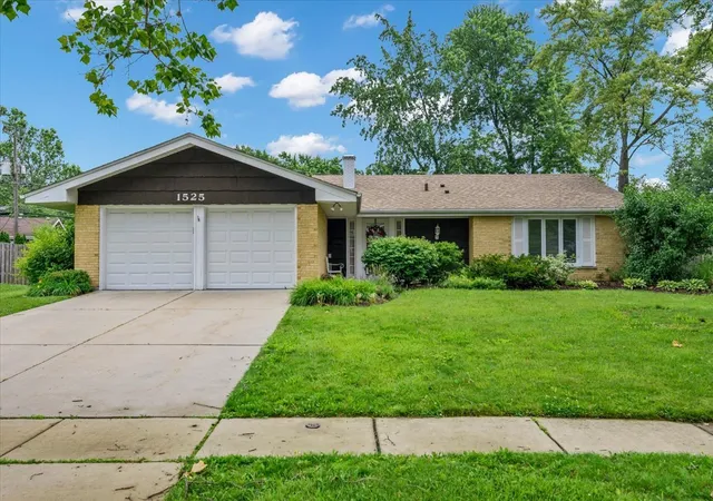 1st image of 1525 Mayfield Ln, Hoffman Estates, IL 60169 | MLS# 12722125