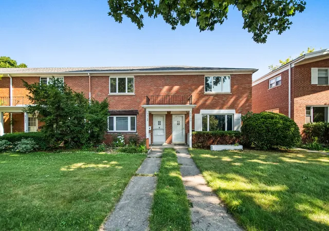 Townhouse for sale at 3135 Central St, Evanston, IL 60201 | MLS# 12722146
