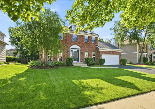 Photo 1 of Single family home for sale at 4527 Hatch Ln, Lisle, IL 60532 | MLS# 12722151 | Listing updated on 2026-09-02