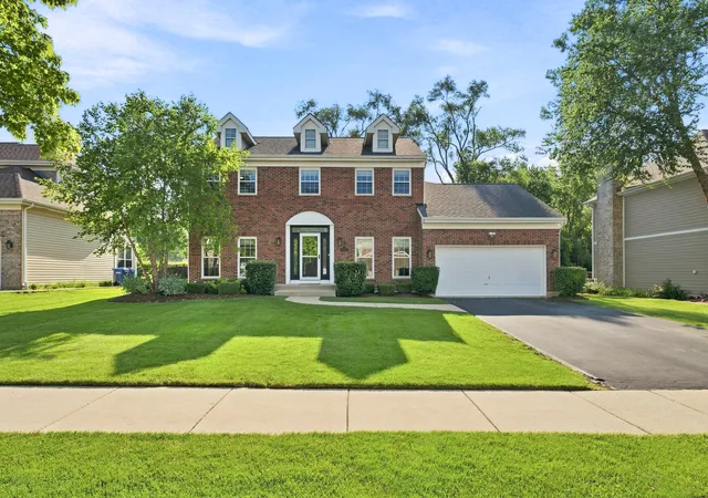 Photo 2 of Single family home for sale at 4527 Hatch Ln, Lisle, IL 60532 | MLS# 12722151 | Listing updated on 2026-09-02