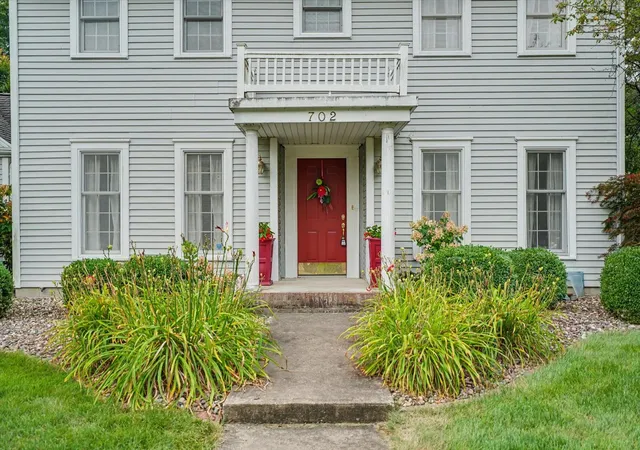 Photo 3 of Single family home for sale at 702 Cambridge Dr, Paxton, IL 60957 | MLS# 12722159 | Listing updated on 2026-09-18