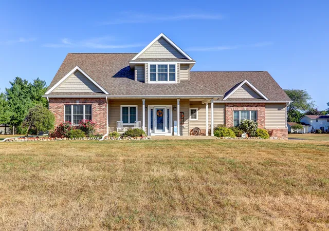 Photo 1 of Single family home for sale at 10301 Laurel Ln, Rock Falls, IL 61071 | MLS# 12722177 | Listing updated on 2026-08-08