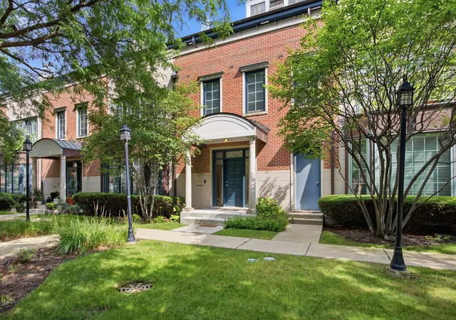 1st image of 1433 S Prairie Ave #H, Chicago, IL 60605 | MLS# 12722213