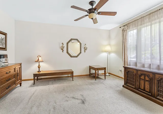 Listing Photo 2 - Condo for sale in building located at 2465 Red Oak Trl, Crest Hill, IL 60403