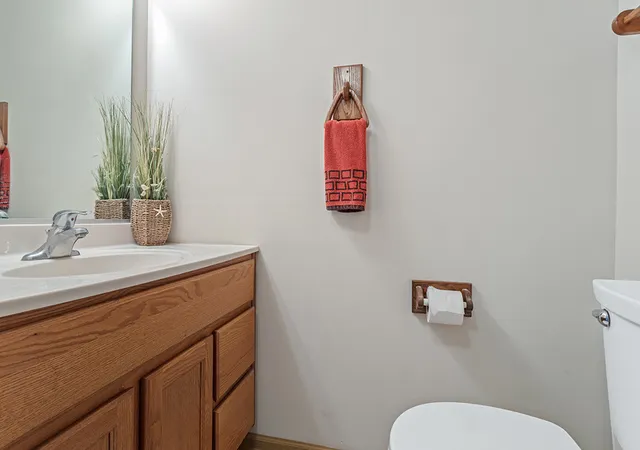 Listing Photo 3 - Condo for sale in building located at 2465 Red Oak Trl, Crest Hill, IL 60403