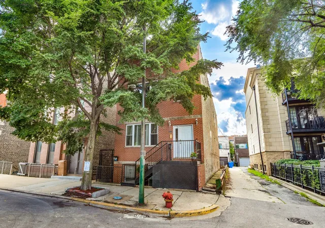 Photo 1 of Condo for sale at 1416 N Noble St #3, Chicago, IL 60642 | MLS# 12722277 | Listing updated on 2026-09-12