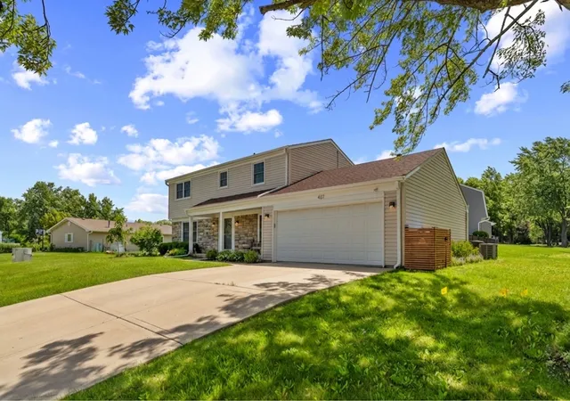 Photo 3 of Single family home for sale at 407 N Braintree Dr, Schaumburg, IL 60194 | MLS# 12722307 | Listing updated on 2026-09-21