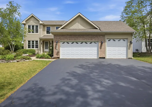 1st image of 360 Winding Canyon Wy, Algonquin, IL 60102 | MLS# 12722343