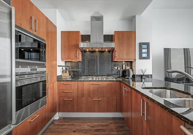Photo 4 of Sale Pending at 401 N Wabash Ave #39i, Chicago, IL 60611 | MLS# 12722468 | Listing updated on 2026-09-22