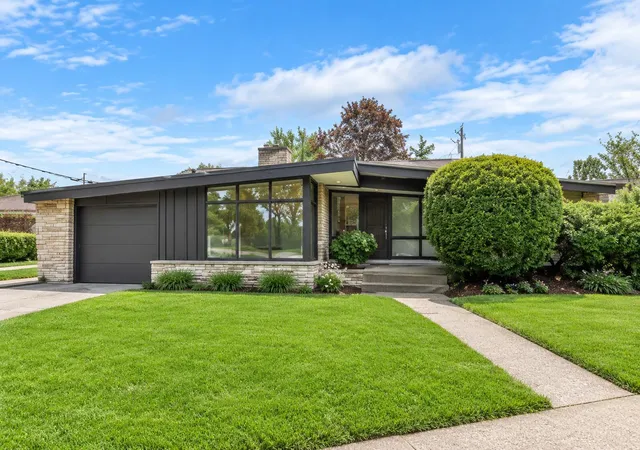 1st image of 7120 N 26th St, Berwyn, IL 60402 | MLS# 12722483