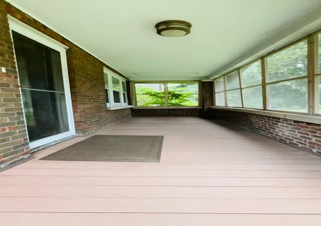 Photo 3 of Single family home for sale at 216 S London Ave, Rockford, IL 61104 | MLS# 12722544 | Listing updated on 2026-09-22