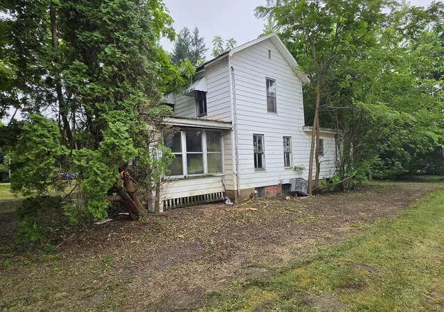 Photo 2 of Single family home for sale at 202 S 1st Street, Chatsworth, IL 60921 | MLS# 12722589 | Listing updated on 2026-09-02